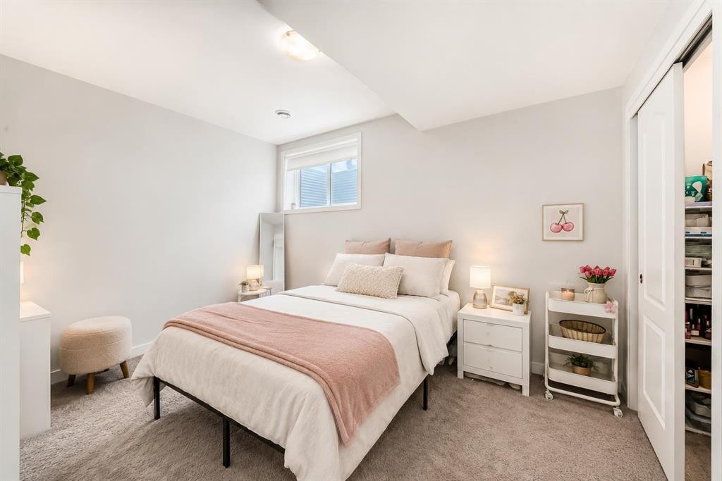 535 Seton Circle Se, Calgary, AB - Indoor Photo Showing Bedroom