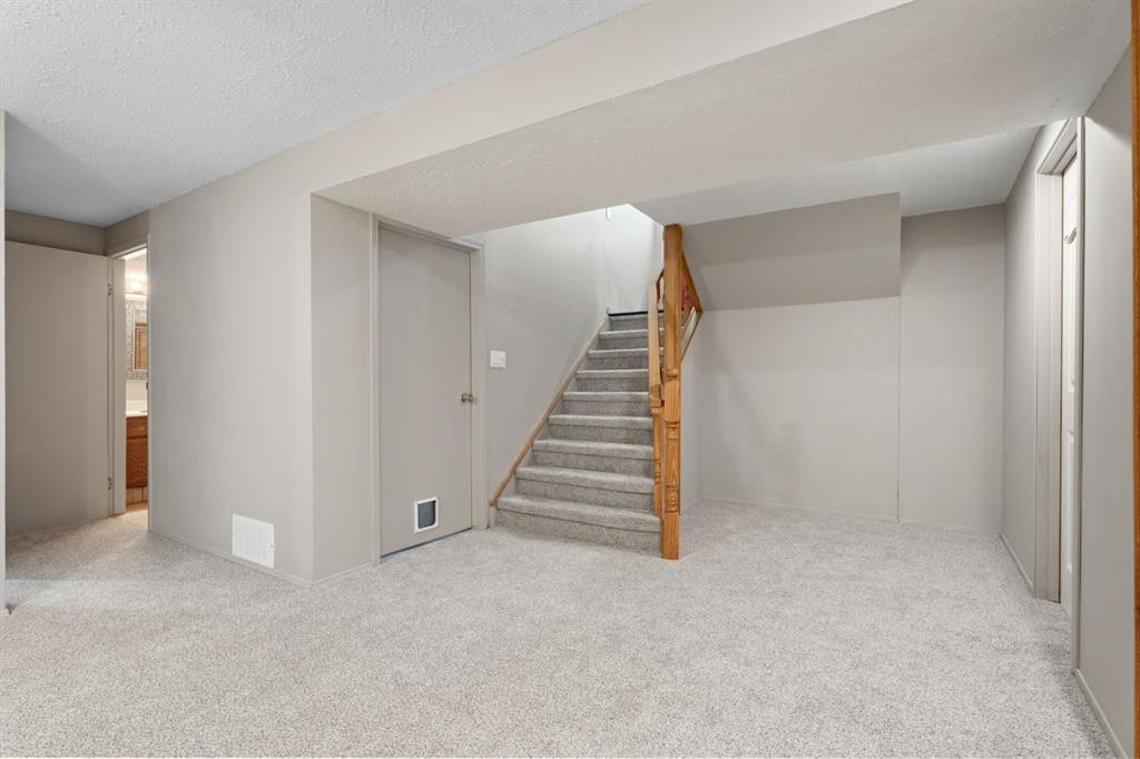 1019 Lysander Drive Se, Calgary, AB
