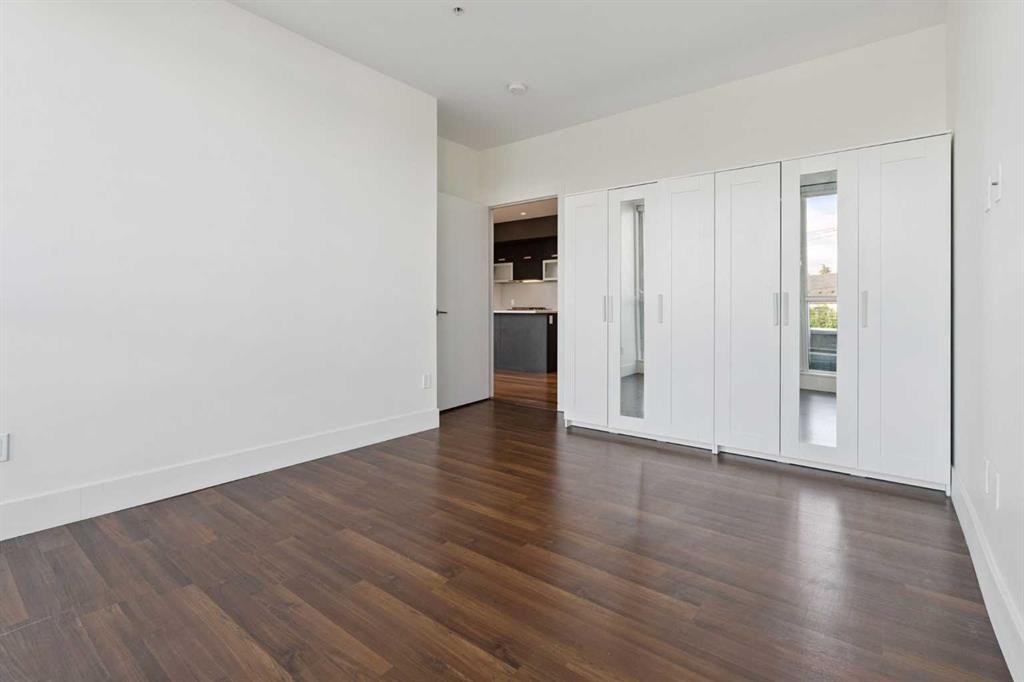 302-2505 17 Avenue Sw, Calgary, AB - Indoor Photo Showing Other Room