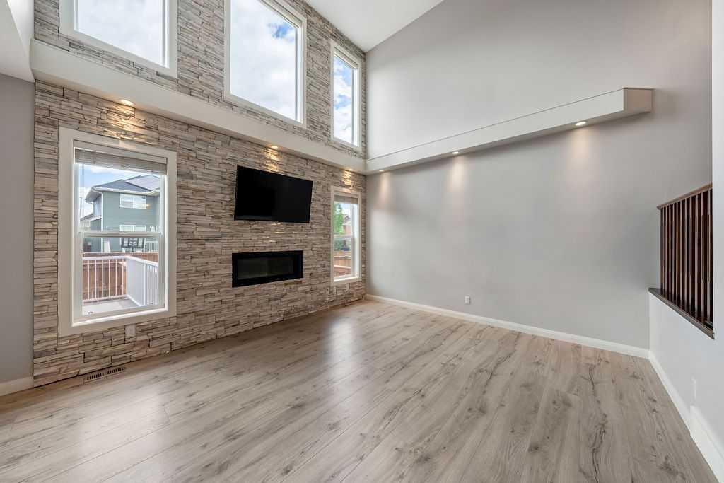 435 Evansglen Drive Nw, Calgary, AB