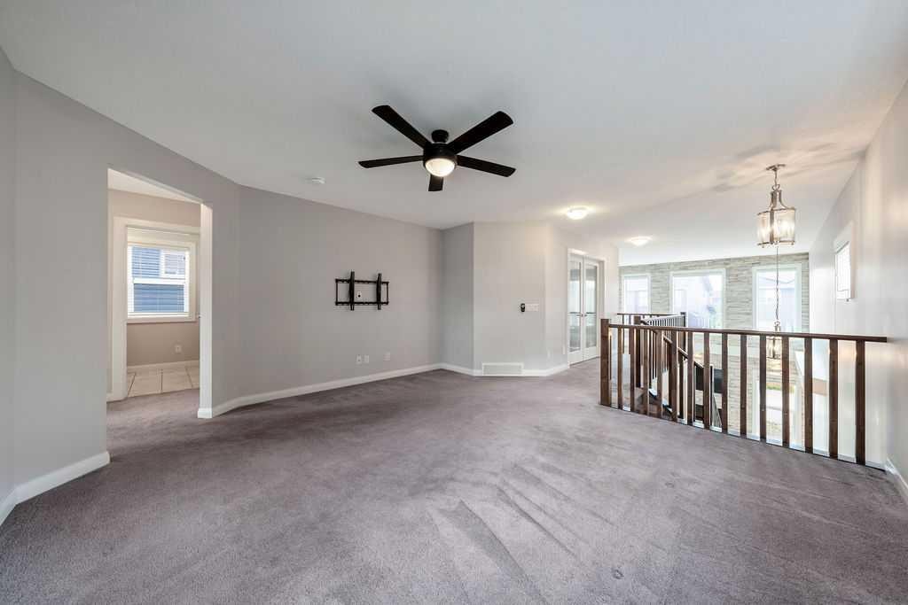 435 Evansglen Drive Nw, Calgary, AB