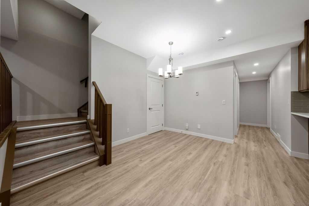 435 Evansglen Drive Nw, Calgary, AB