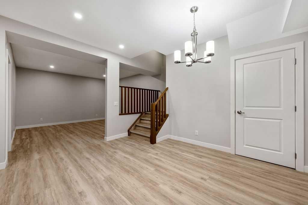 435 Evansglen Drive Nw, Calgary, AB