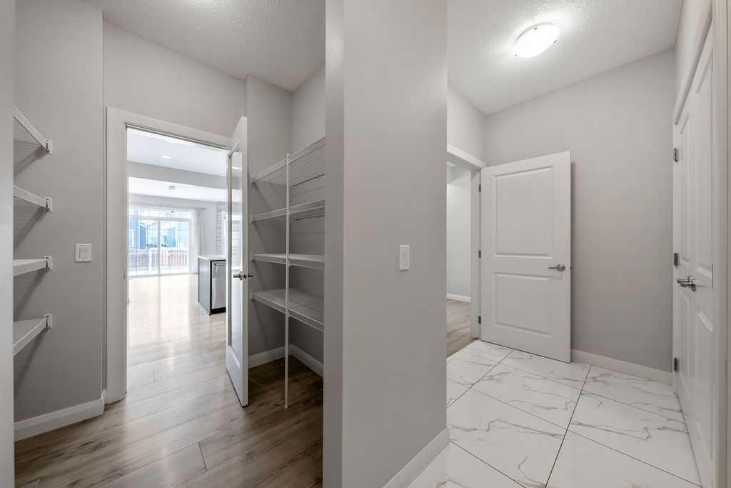 435 Evansglen Drive Nw, Calgary, AB