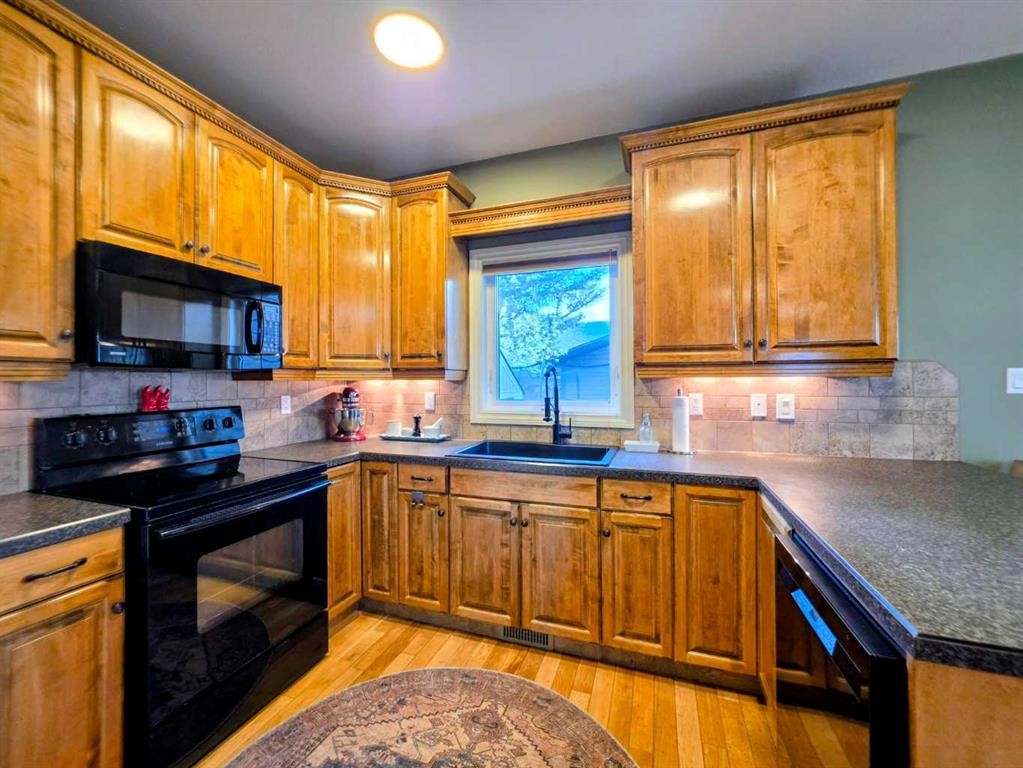 1217 83 Street, Coleman, AB
