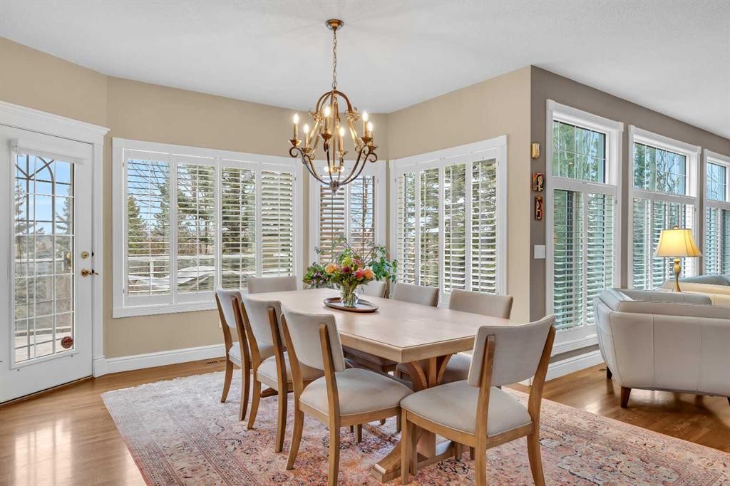 216 Evergreen Heath Sw, Calgary, AB - Indoor Photo Showing Dining Room