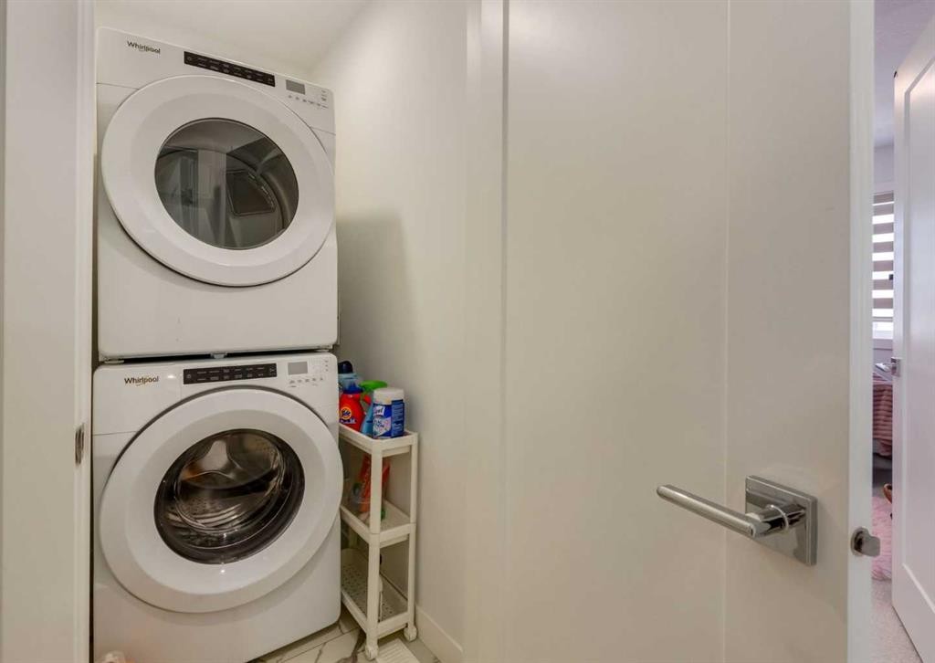 7386 202 Avenue Se, Calgary, AB - Indoor Photo Showing Laundry Room
