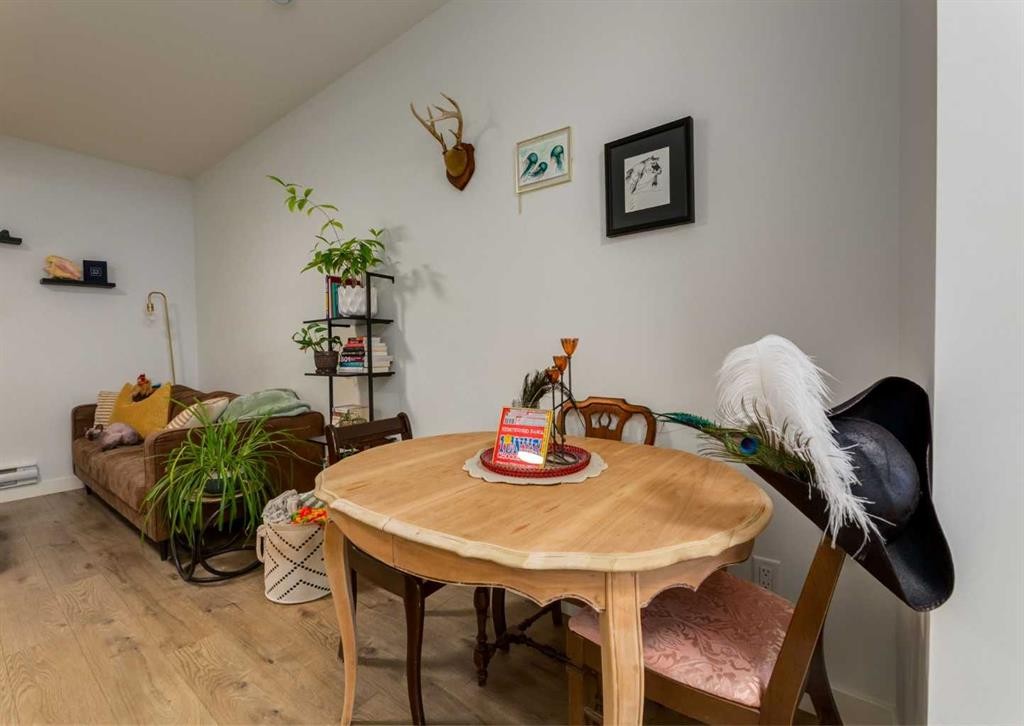 7386 202 Avenue Se, Calgary, AB - Indoor Photo Showing Dining Room