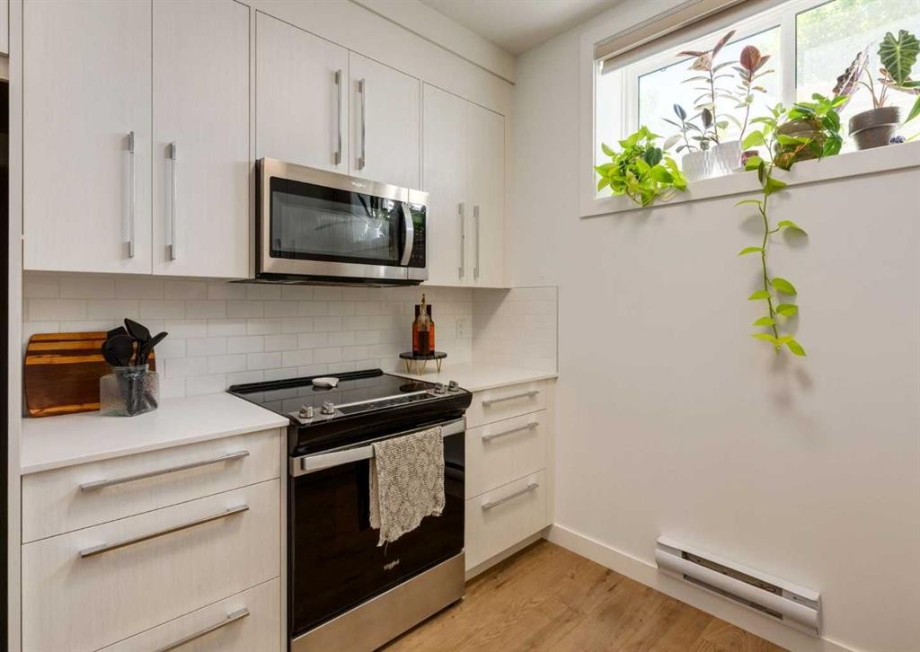 7386 202 Avenue Se, Calgary, AB - Indoor Photo Showing Kitchen