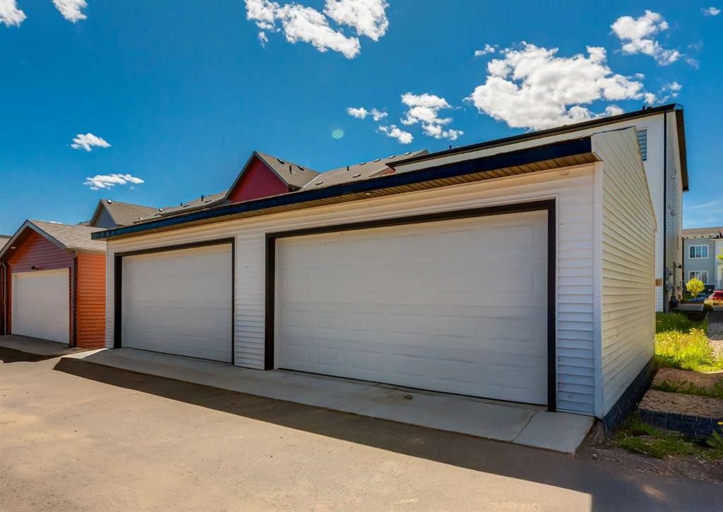 7386 202 Avenue Se, Calgary, AB - Outdoor
