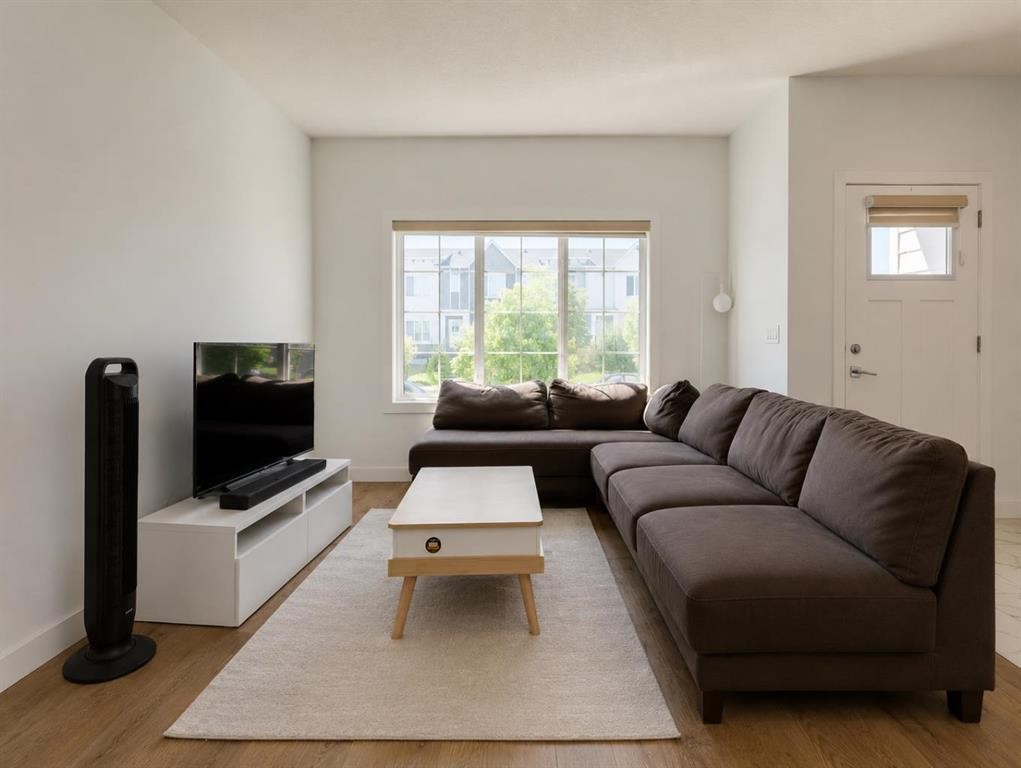 7386 202 Avenue Se, Calgary, AB - Indoor Photo Showing Living Room