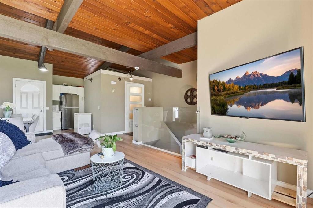 416 Pinemont Gate Ne, Calgary, AB - Indoor