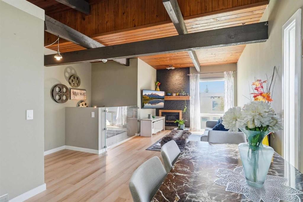 416 Pinemont Gate Ne, Calgary, AB - Indoor Photo Showing Other Room