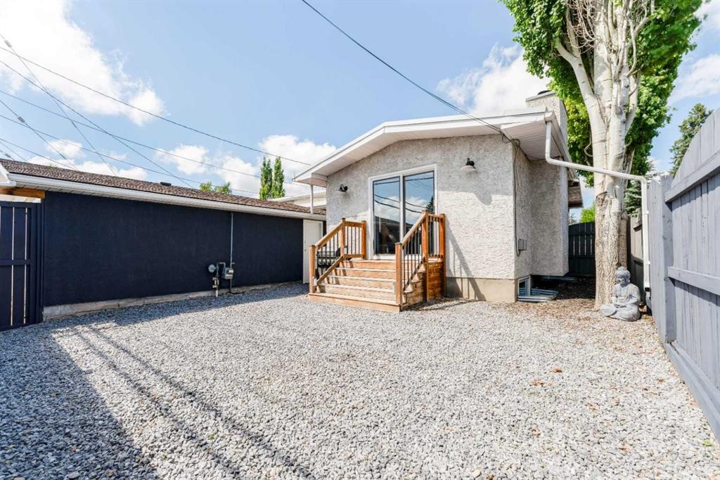 2023 8 Avenue Ne, Calgary, AB