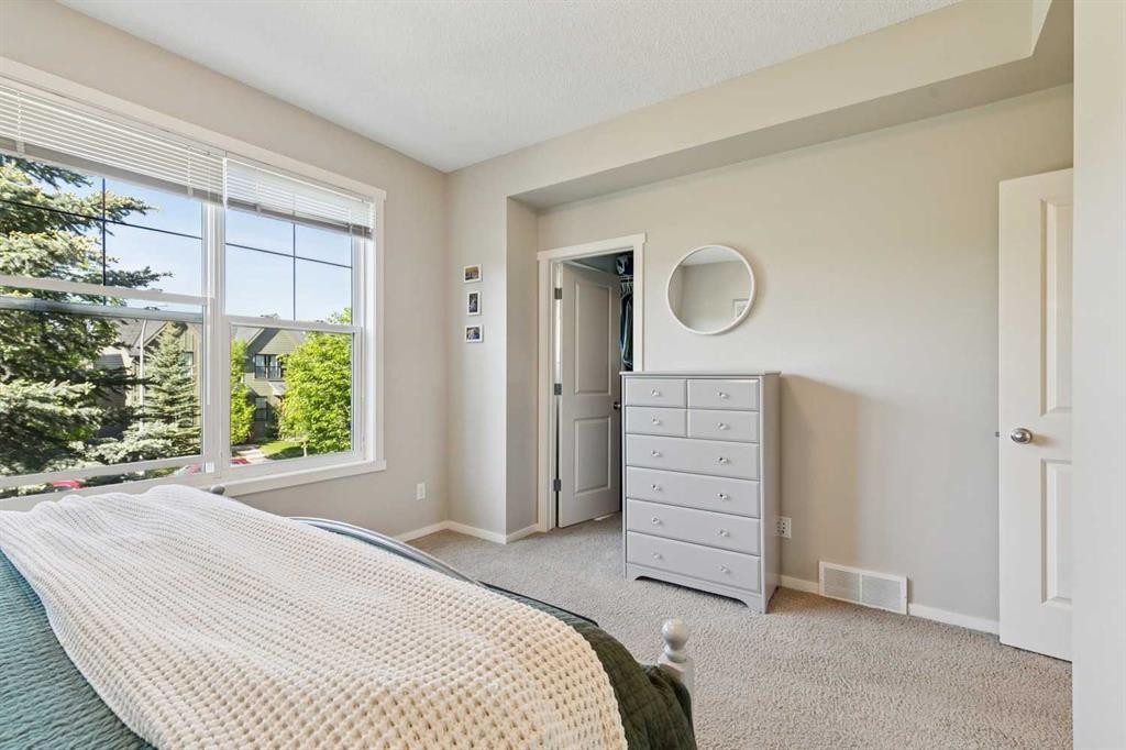 58 Walden Drive Se, Calgary, AB