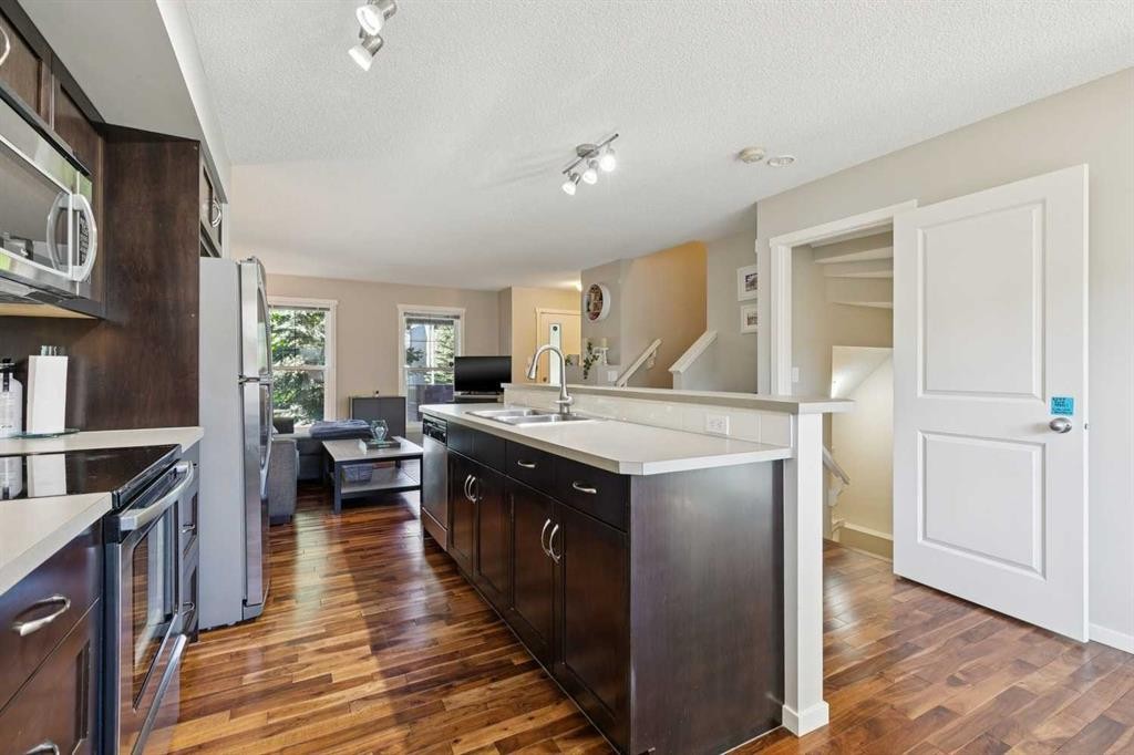 58 Walden Drive Se, Calgary, AB