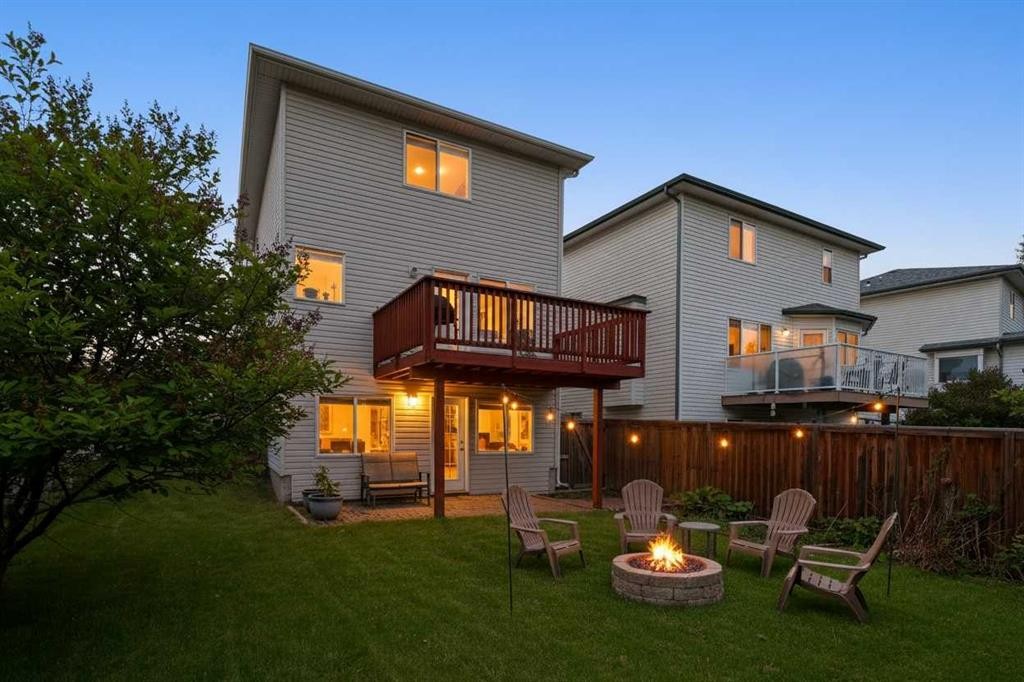 84 Hidden Spring Close Nw, Calgary, AB
