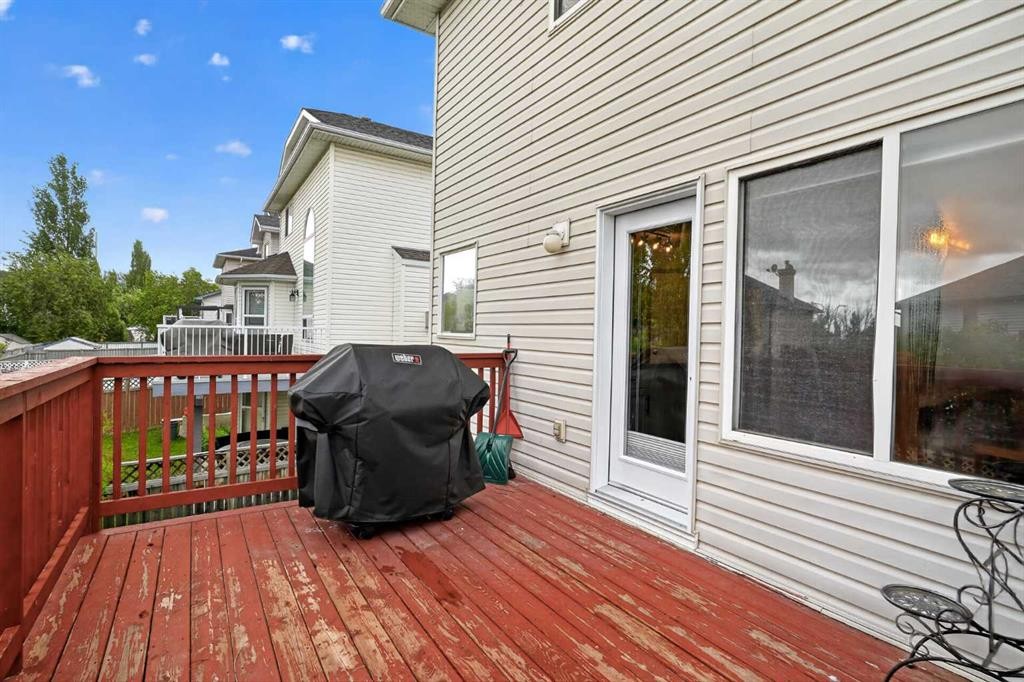 84 Hidden Spring Close Nw, Calgary, AB
