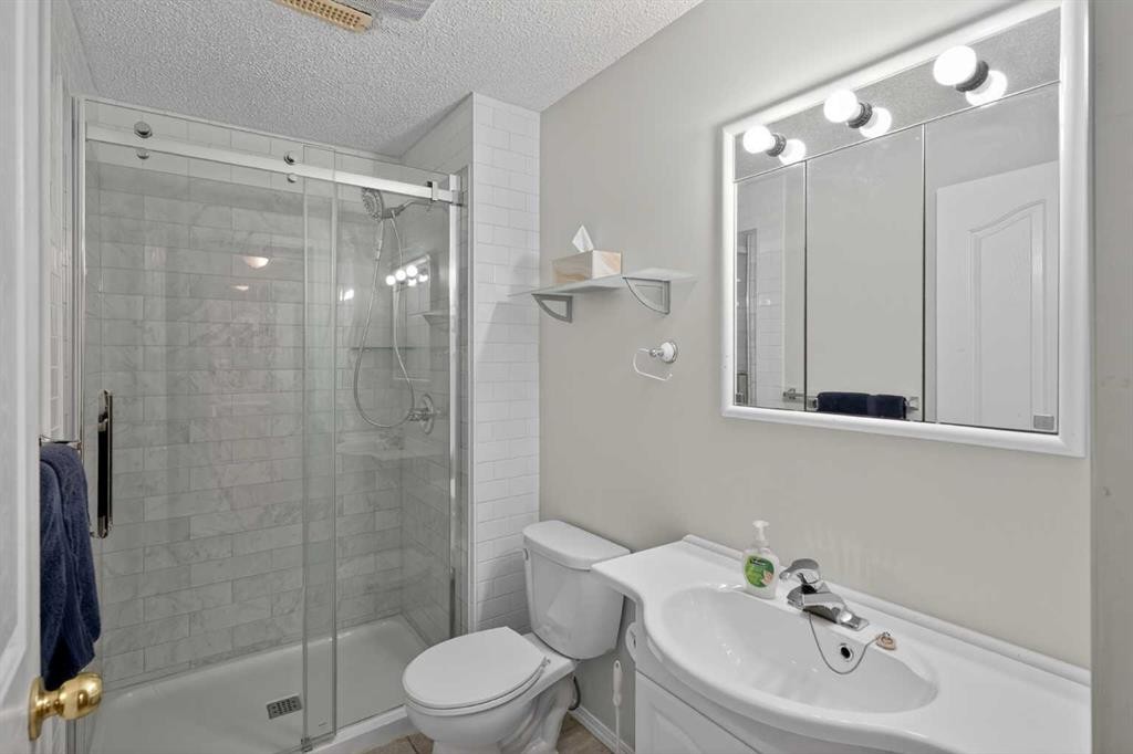 84 Hidden Spring Close Nw, Calgary, AB
