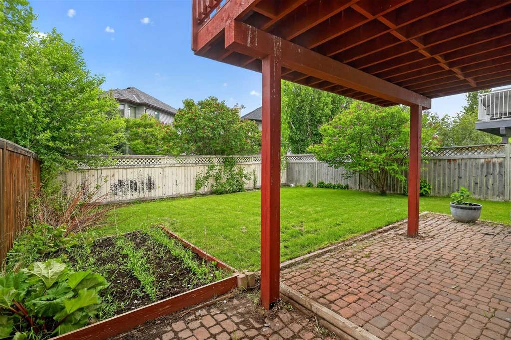84 Hidden Spring Close Nw, Calgary, AB