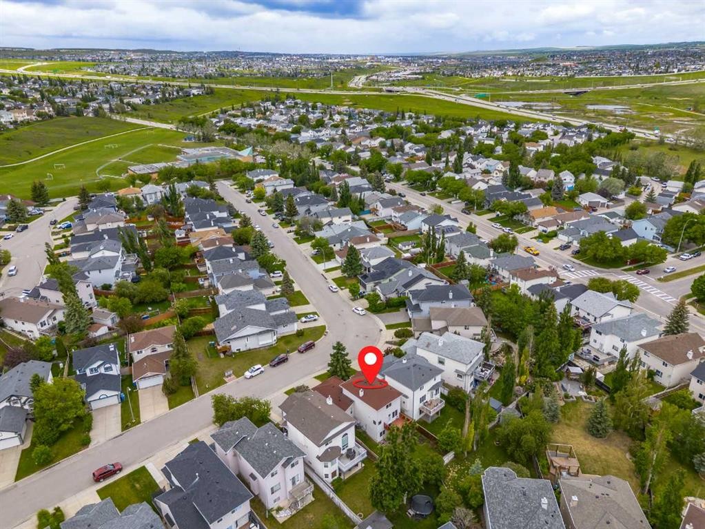 84 Hidden Spring Close Nw, Calgary, AB