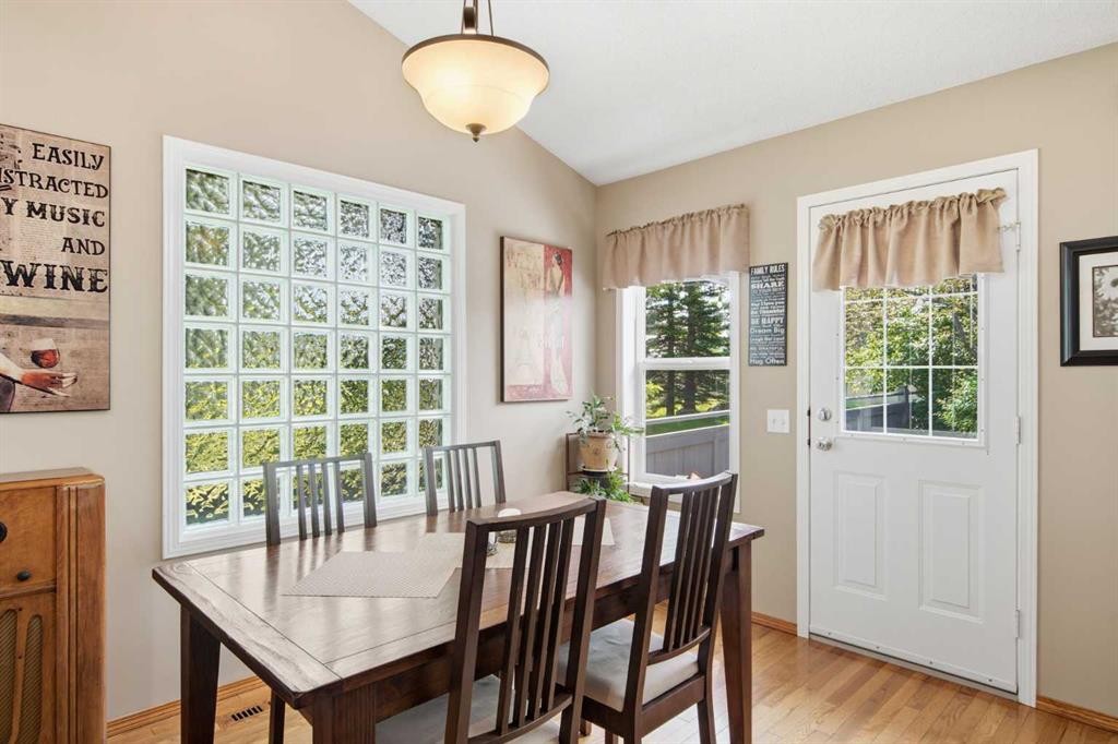 69 Chaparral Villas Se, Calgary, AB - Indoor Photo Showing Dining Room