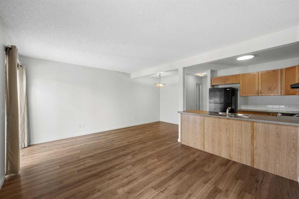 27 Panatella Villas Nw, Calgary, AB