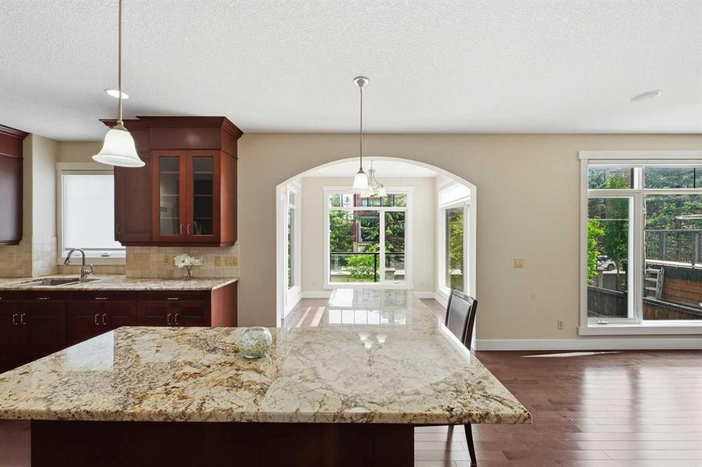 5 Aspen Meadows Park Sw, Calgary, AB