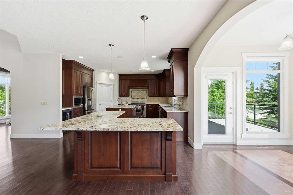 5 Aspen Meadows Park Sw, Calgary, AB