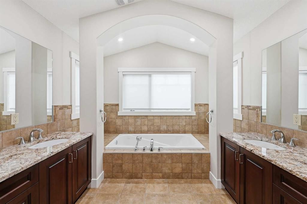 5 Aspen Meadows Park Sw, Calgary, AB
