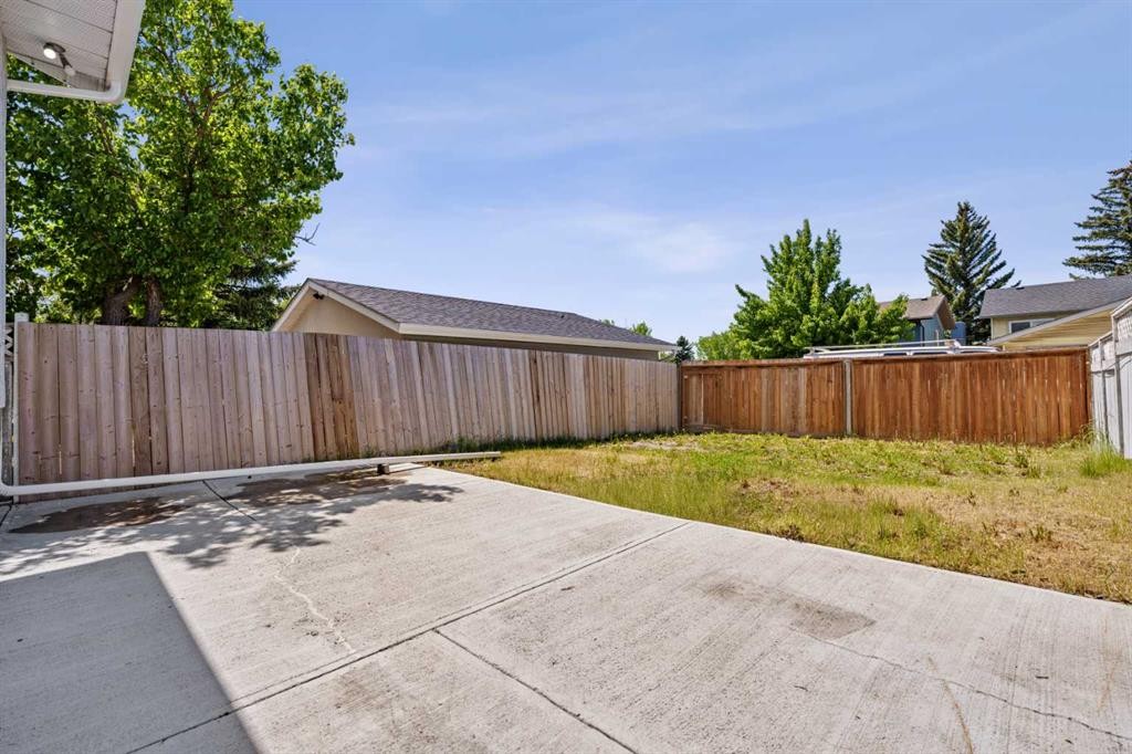 6509 68 Street Ne, Calgary, AB