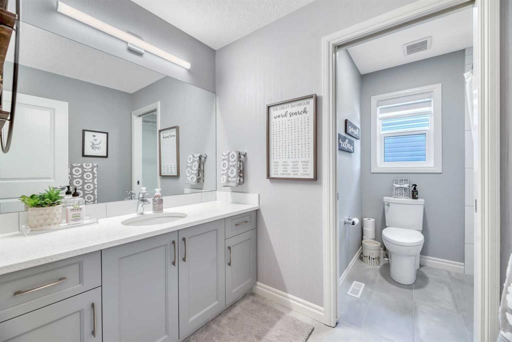 19 Crestbrook Link Sw, Calgary, AB