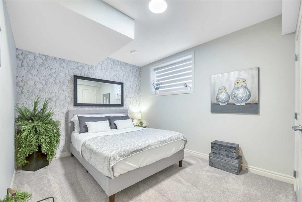 19 Crestbrook Link Sw, Calgary, AB