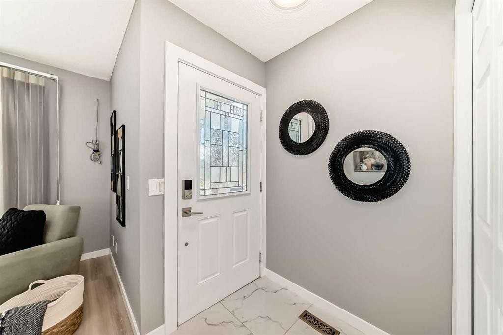 7 Martinview Crescent Ne, Calgary, AB