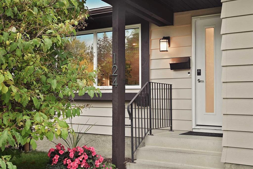 124 Ranchview Court Nw, Calgary, AB