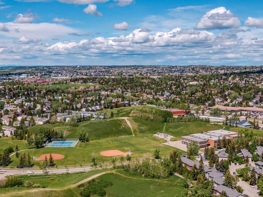 124 Ranchview Court Nw, Calgary, AB