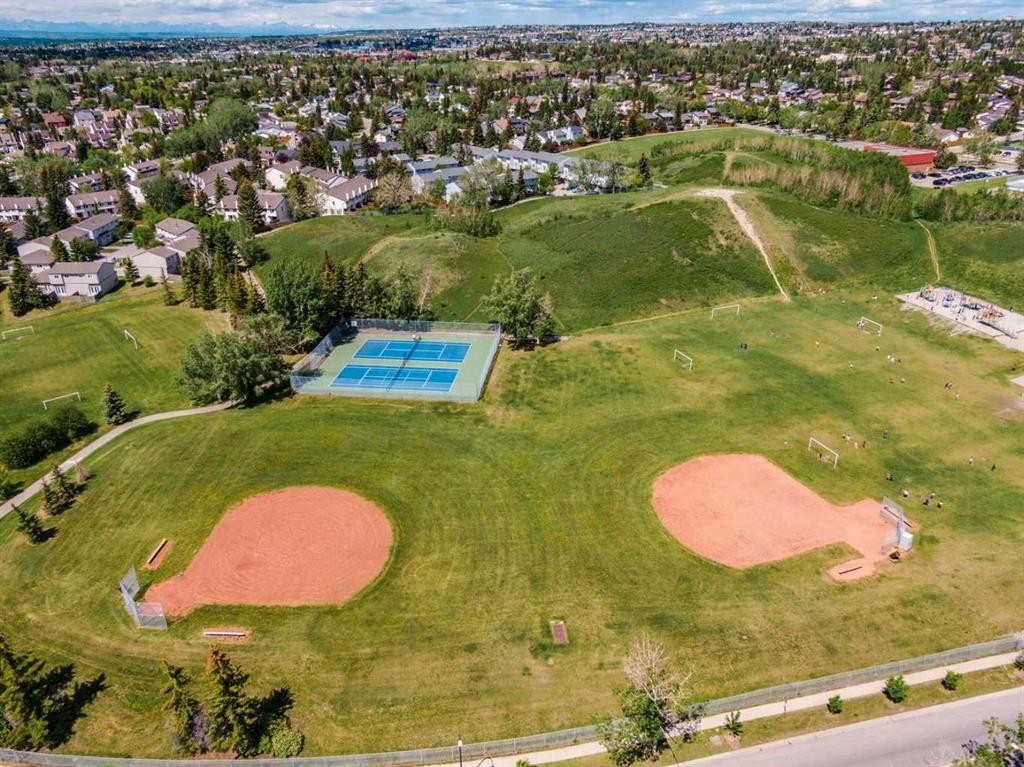 124 Ranchview Court Nw, Calgary, AB
