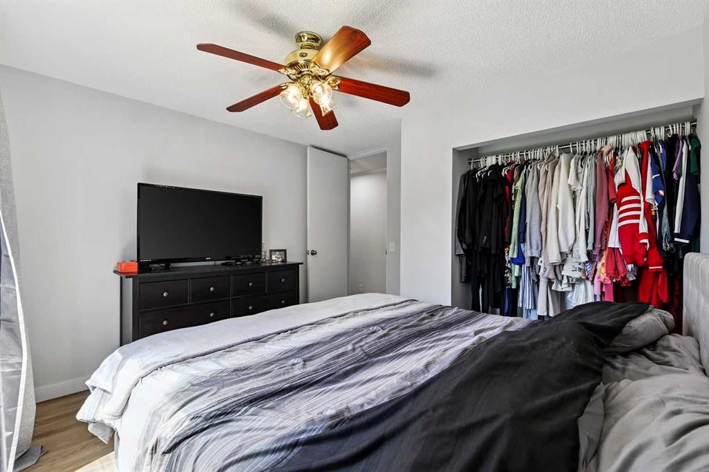 309 Olympia Drive Se, Calgary, AB