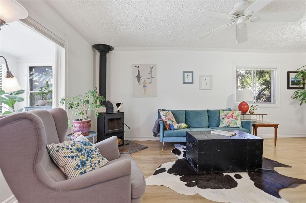 2912 17 Street Se, Calgary, AB