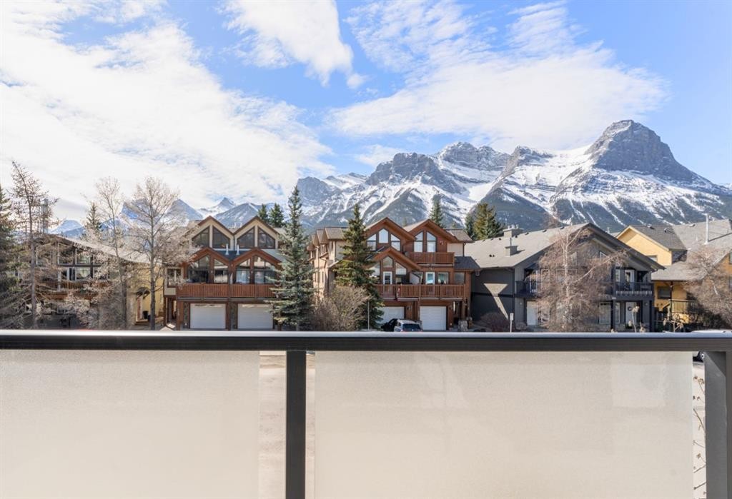 1-826 7Th Street, Canmore, AB - Outdoor