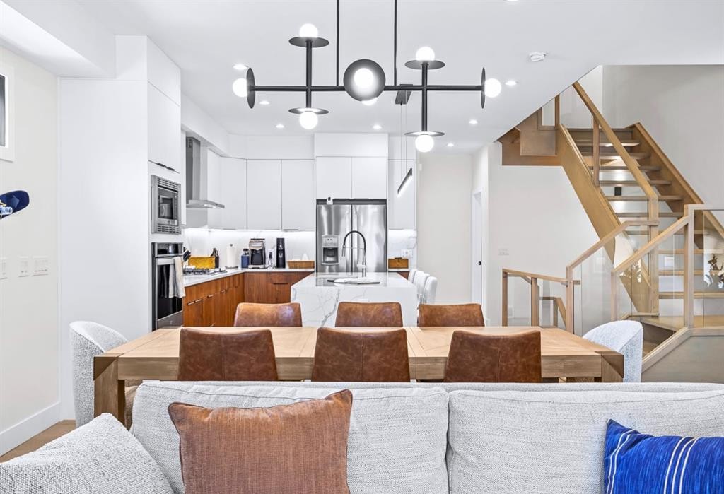 1-826 7Th Street, Canmore, AB - Indoor