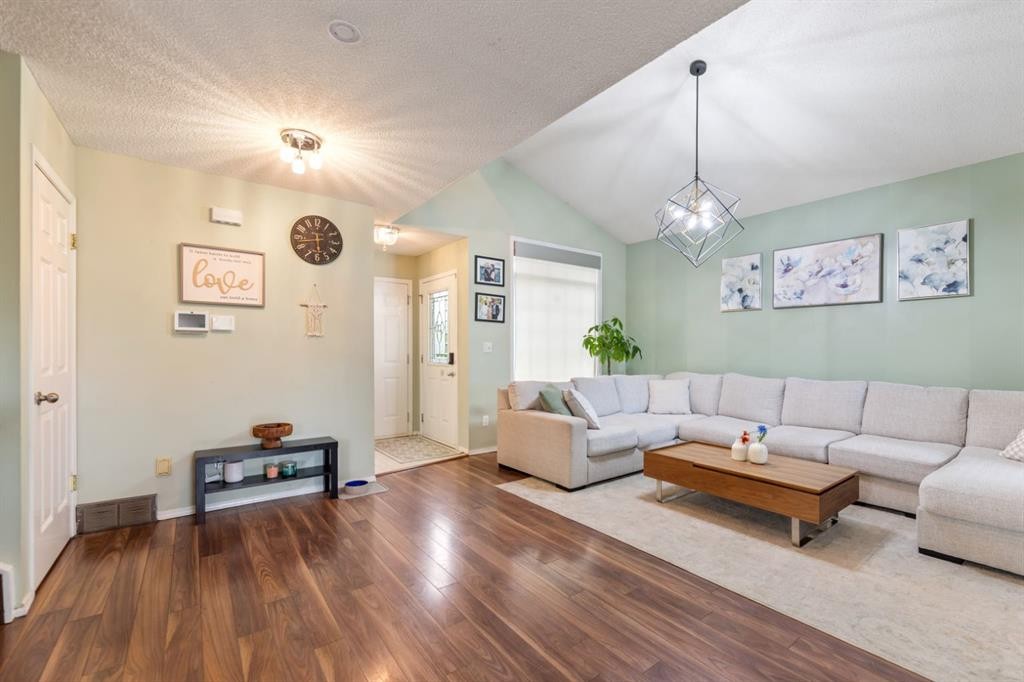2 Eldorado Road Se, Airdrie, AB