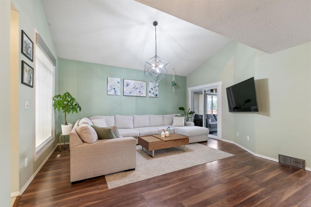 2 Eldorado Road Se, Airdrie, AB