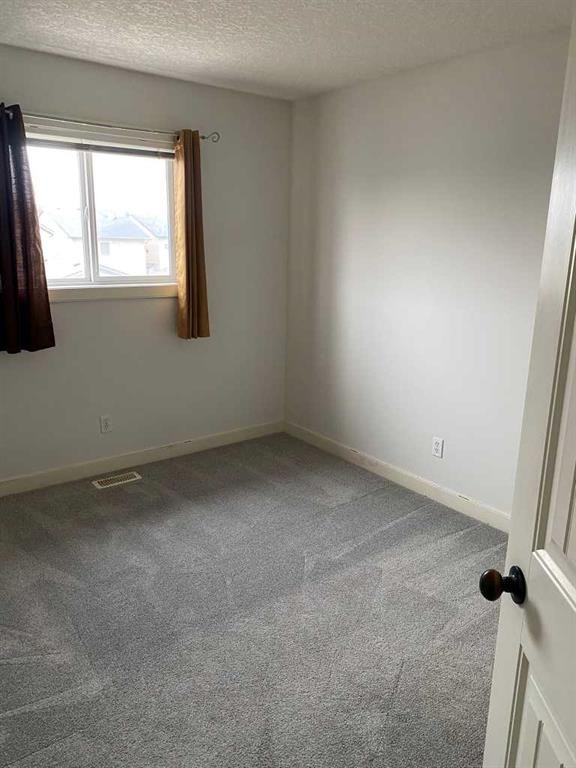 210 Saddlebrook Way Ne, Calgary, AB