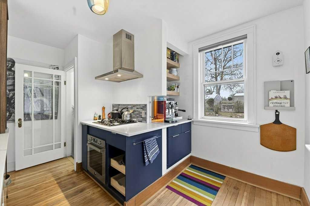 924 7A Street Nw, Calgary, AB - Indoor