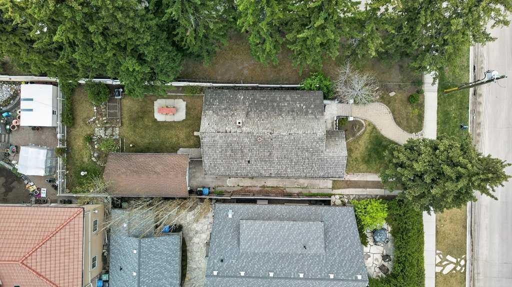 924 7A Street Nw, Calgary, AB - Outdoor