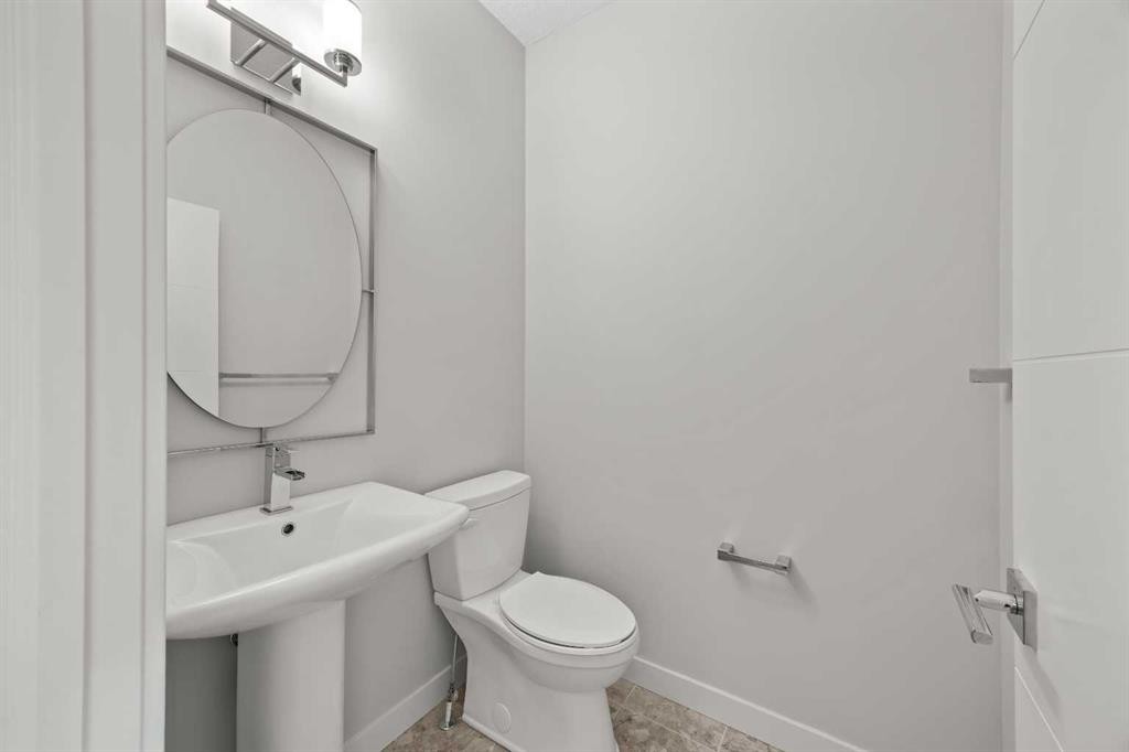 338 Shawnee Boulevard Sw, Calgary, AB