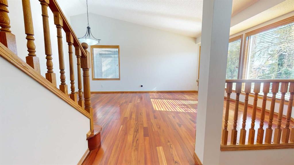 60 Sunmeadows Court Se, Calgary, AB - Indoor Photo Showing Other Room