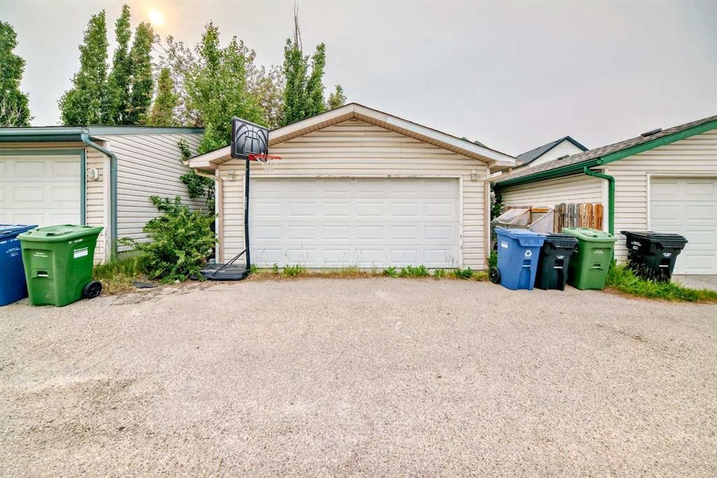 132 Hidden Hills Road Nw, Calgary, AB - Outdoor With Exterior