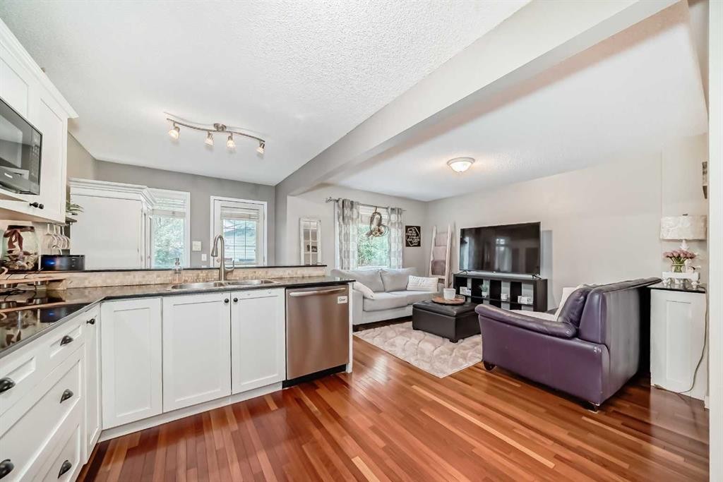 132 Hidden Hills Road Nw, Calgary, AB - Indoor Photo Showing Other Room